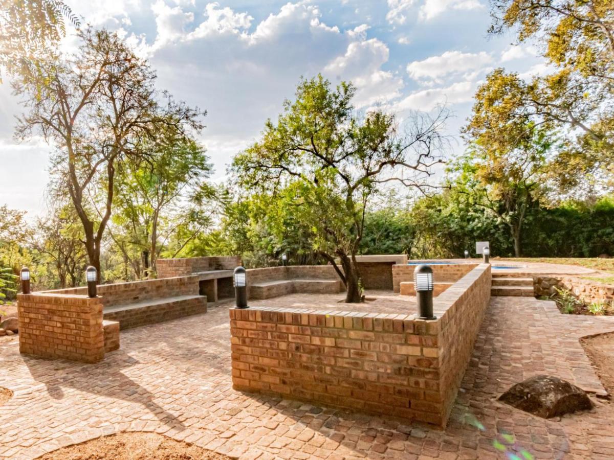 Featherwood Farm & Nyala Lodge Rayton Esterno foto