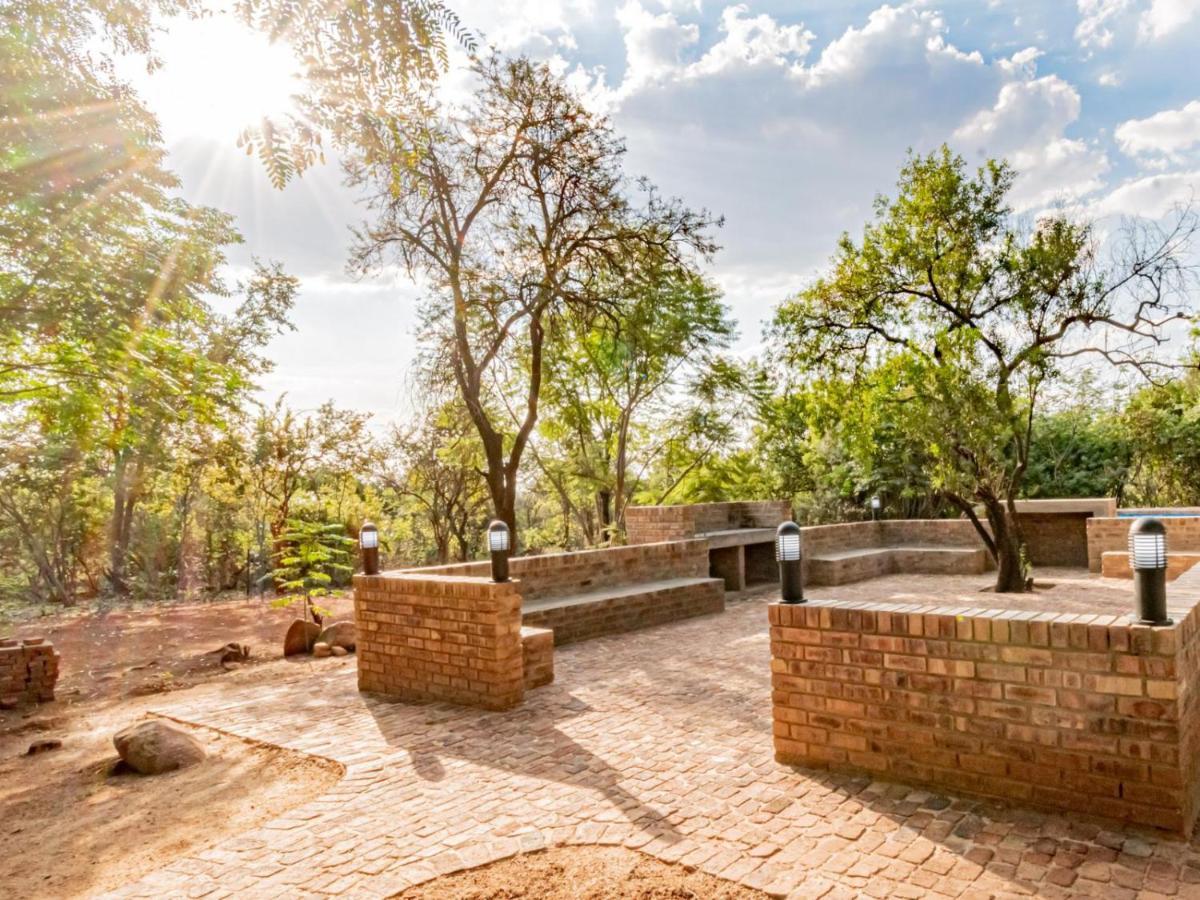 Featherwood Farm & Nyala Lodge Rayton Esterno foto